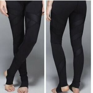 Lululemon Wunder Under Cire Wrap Yoga Stirrup Pants Women's Size 4 Black